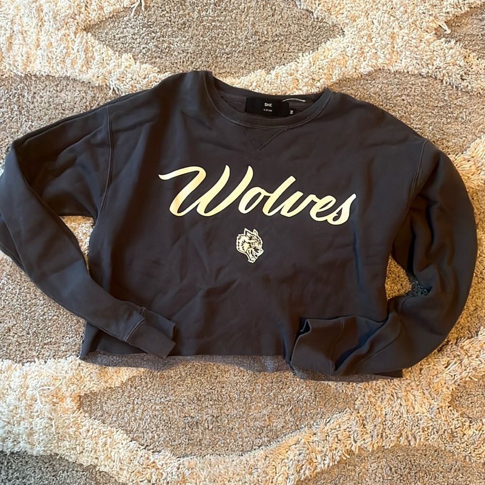 Darc Sport Wolves Sweatshirt. Size M. 12 of 500. Cropped.